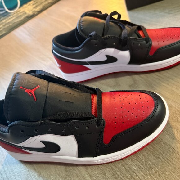 Air Jordan 1 Low SE - Mens 8 - Picture 5 of 9